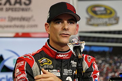 Jeff Gordon annuncia il suo ritiro a fine 2015