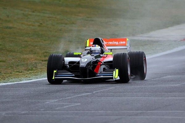 Test Vallelunga: la pioggia rallenta il primo giorno