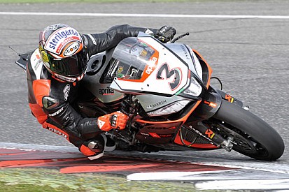 Max Biaggi completa 137 giri in tre giorni a Vallelunga