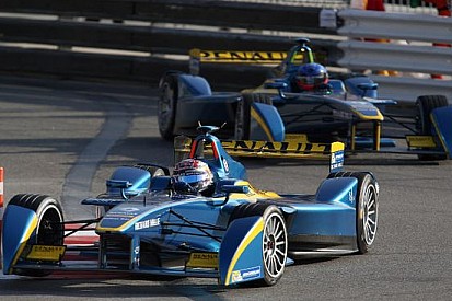 Monaco, Prost imbattibile nel primo turno di Libere