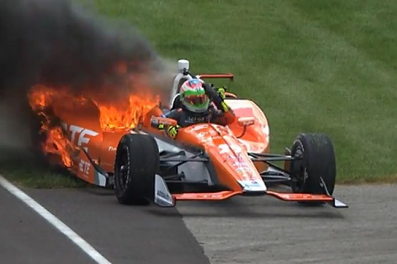 Indy 500, Day 2: Castroneves ok, De Silvestro a fuoco