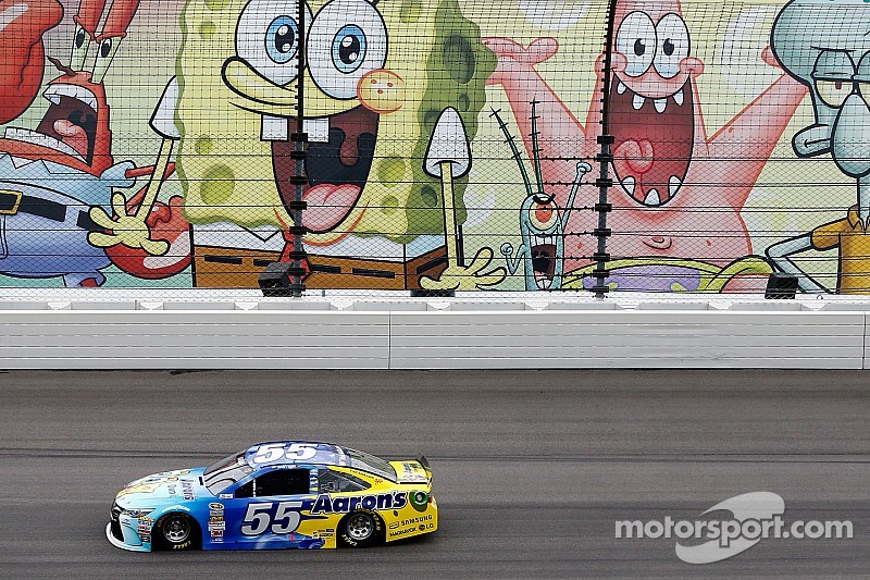 David Ragan, Michael Waltrip Racing Toyota