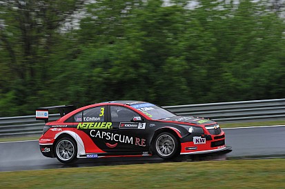 Tom Chilton le plus rapide du warm-up