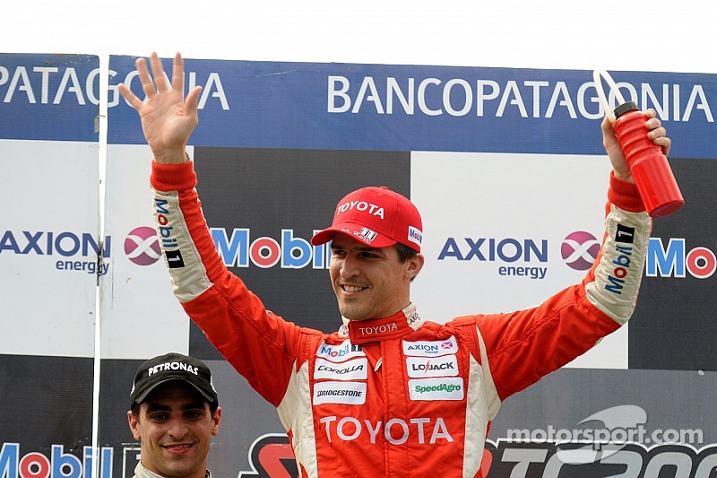 Rossi vuelve a ser ganador en el STC2000