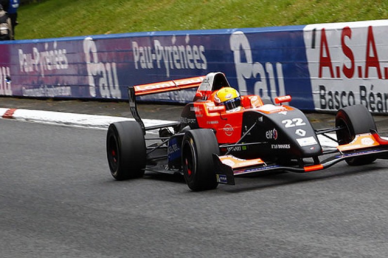 Hubert dalla pole alla vittoria in gara 1 a Pau