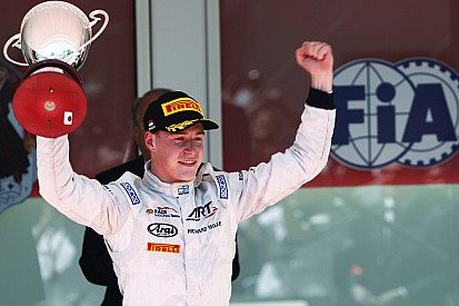 Monaco GP2: Vandoorne wins street fight with Rossi