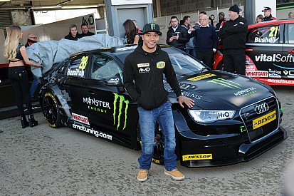 Hamilton gets first BTCC test mileage at Brands Hatch