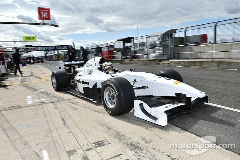 Regalia logra la pole en Silverstone