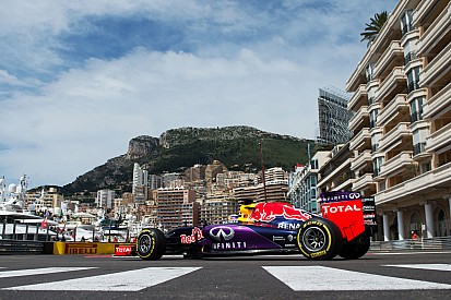 Miscommunication costs frustrated Ricciardo third place