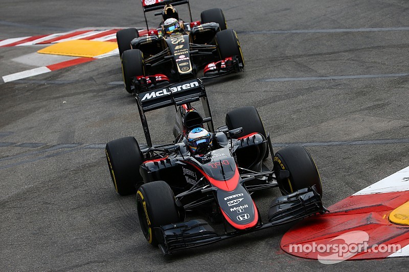 Пилоты McLaren недовольны судьями в Монако