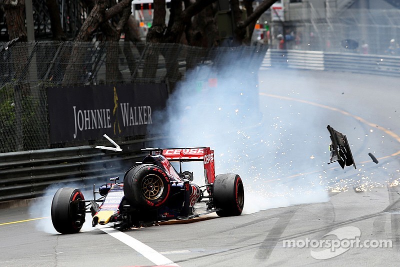 Massa critical of "dangerous" Verstappen