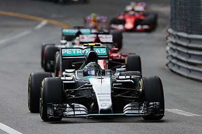 Анализ: Где именно просчитались в Mercedes