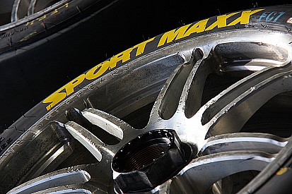 Soft tyres for second Darwin V8 race