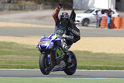 Lorenzo va de nuevo por el podio