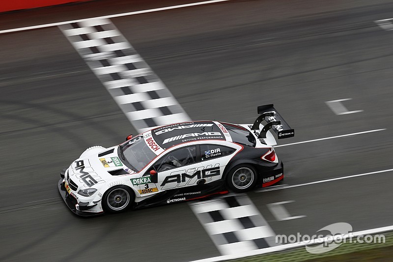 Mercedes dans son jardin sur le Lausitzring
