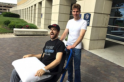 James Hinchcliffe recebe alta do hospital
