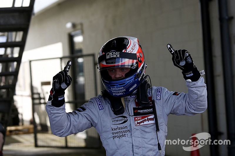 Rosenqvist s'impose dans une course pleine d'accidents