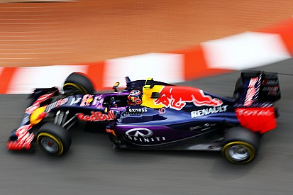 Tost cree que un año extra en Toro Rosso "hubiera ayudado" a Kvyat