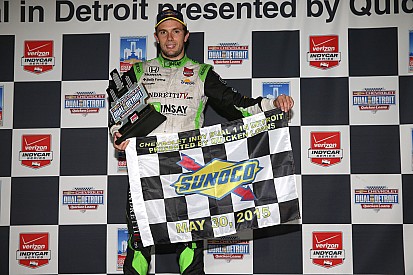 Colombiano Muñoz gana en Detroit