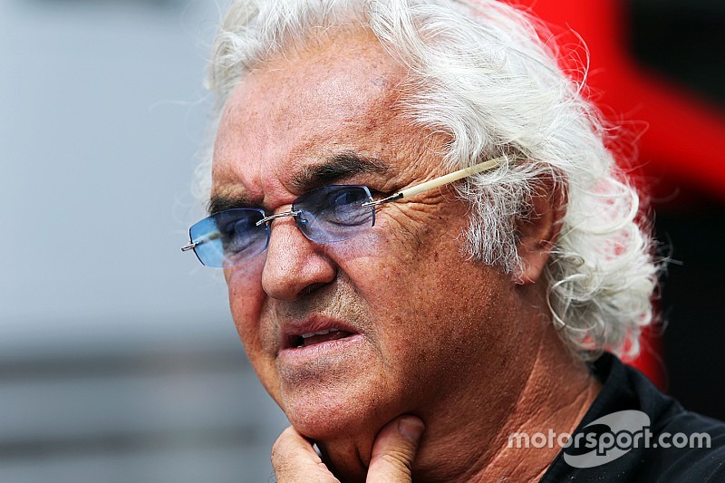 Briatore - La F1 doit penser à la course plutôt qu'à la technologie