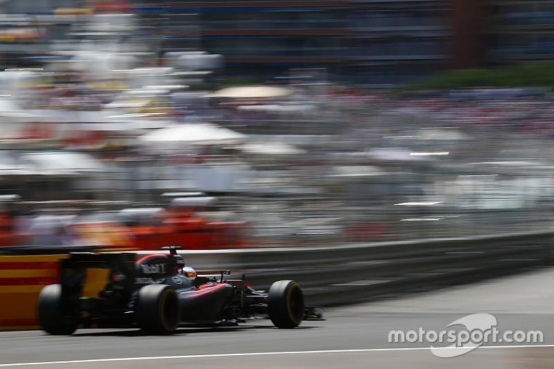 Para Alonso, la prioridad es un fin de semana "sin problemas"