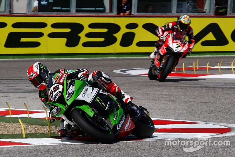 Jonathan Rea, Kawasaki, and Chaz Davies, Ducati Team