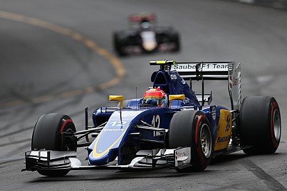 Sauber admite que só terá atualizações após pausa de verão