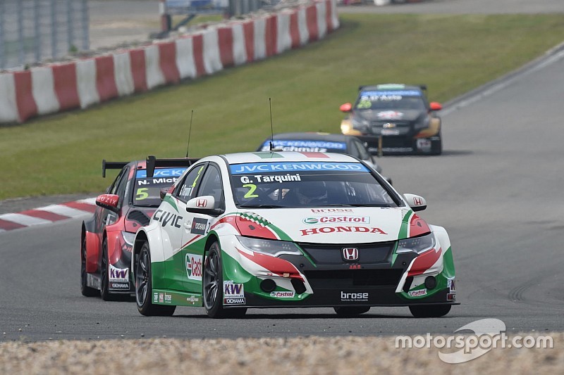 Honda en terrain favorable à Moscou