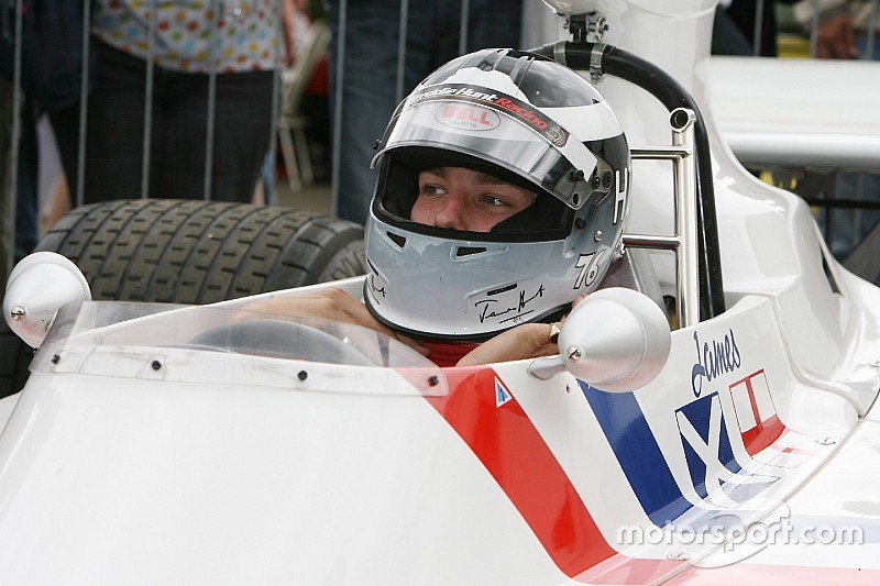 James Hunt’s son signs Darwin deal