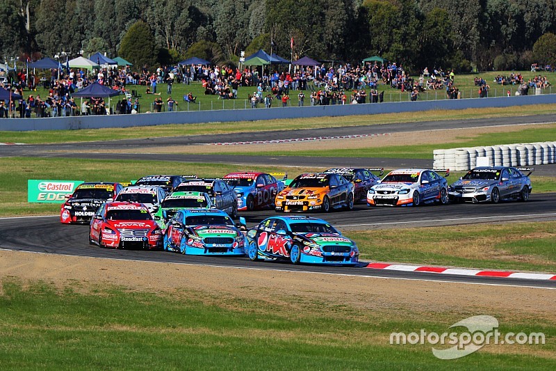 V8 drivers back compact calendar plan
