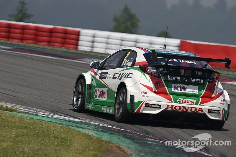 Tarquini quickest in first Moscow test