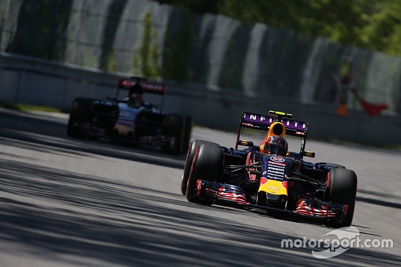 Kvyat superó a Ricciardo en la clasificación