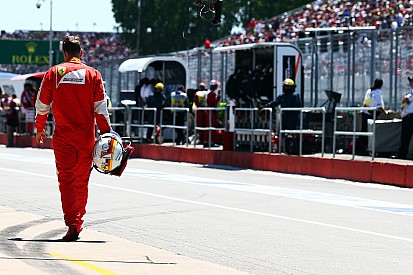 Por ultrapassar em bandeira vermelha, Vettel perde cinco posições no grid