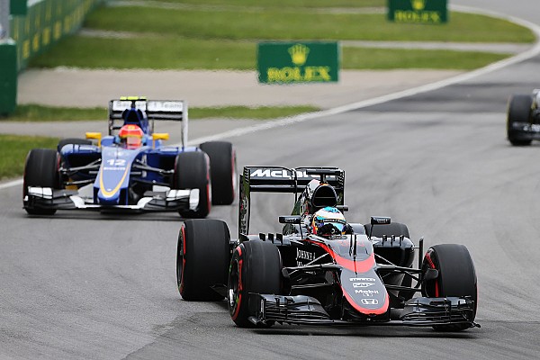 Alonso pede paciência a fãs após novo abandono no Canadá