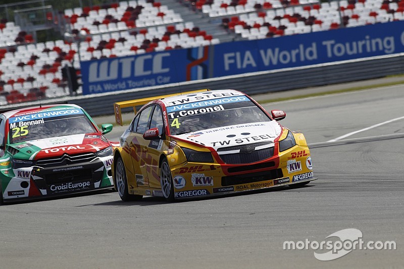Tom Coronel late in finding pace during WTCC races in Moscow - video
