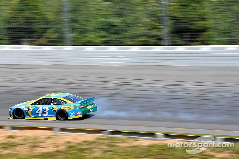 Ford drivers struggle at Pocono Raceway