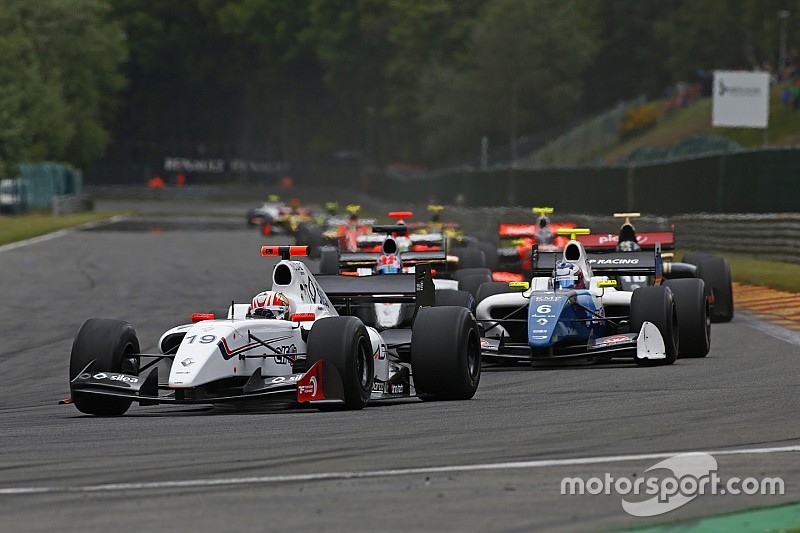 Brasileiros tentam dar passo a frente neste fim de semana na Renault 3.5