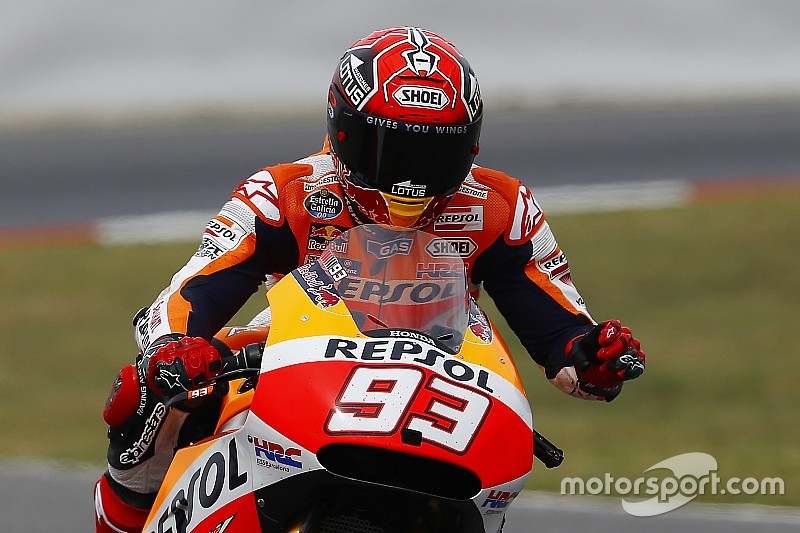Márquez lidera el 1-2 de Honda en la 1° práctica