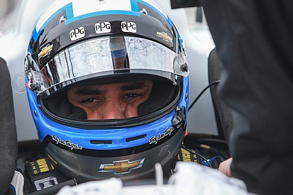 Points leader Montoya fastest in Practice 1