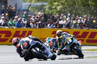 Moto2: Johann Zarco fatura a pole e o recorde do circuito da Catalunha