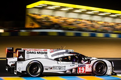 Mitad de carrera y Porsche no cede el liderato