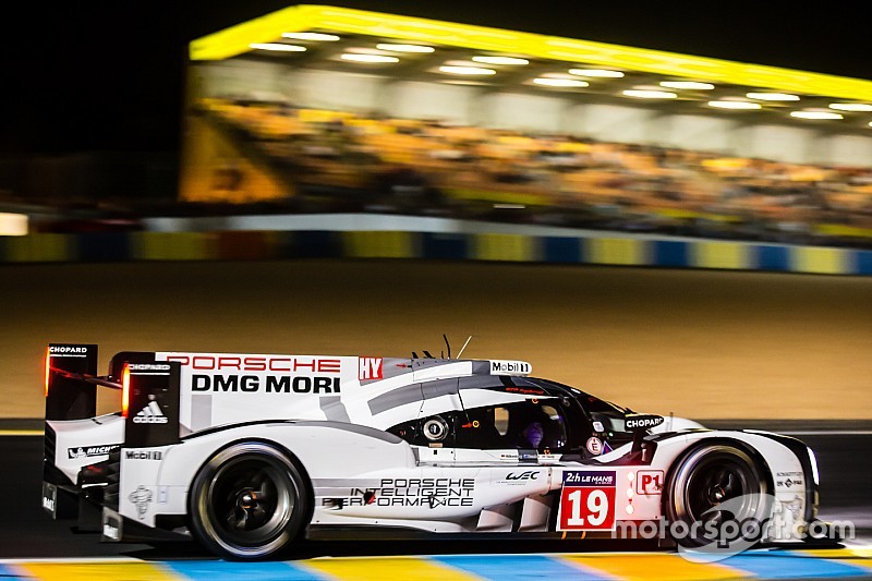 #19 Porsche Team Porsche 919 Hybrid: Nico Hulkenberg, Nick Tandy, Earl Bamber