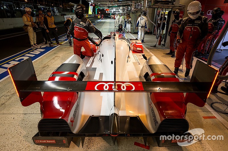 Advantage Porsche as #7 Audi falters