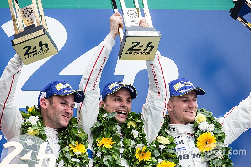 Porsche se impone en Le Mans