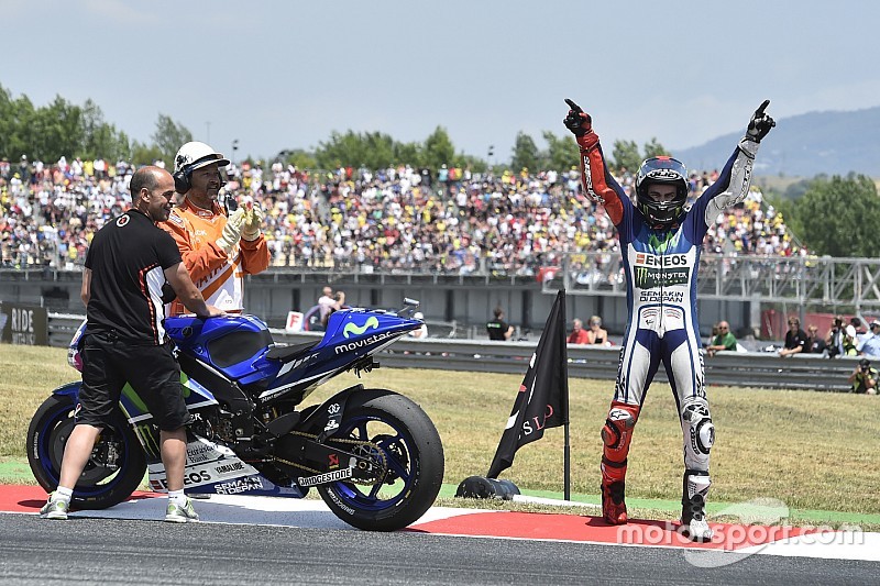 Lorenzo sumó la cuarta seguida en Barcelona