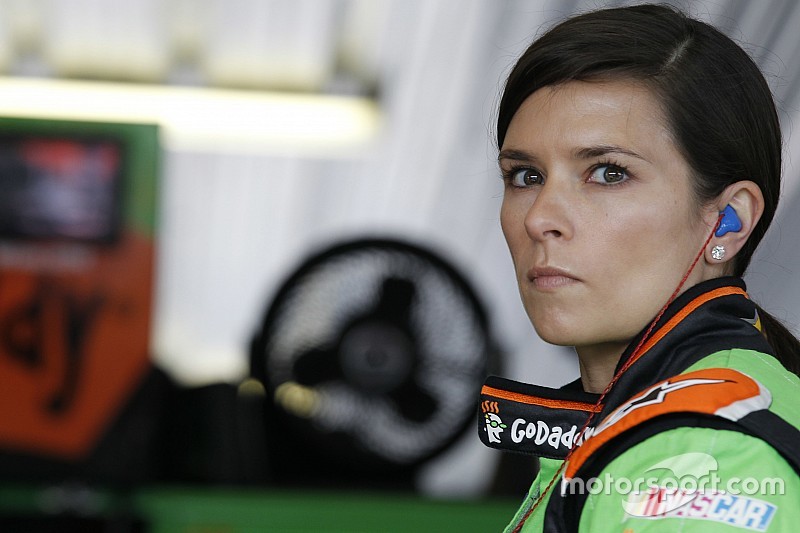 'Gutsy' pit call gives Danica Patrick 16th