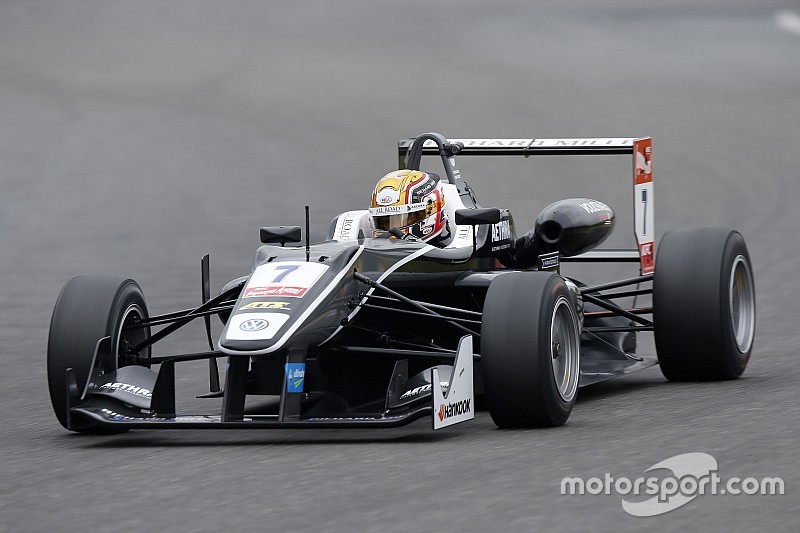 Leclerc wins Spa thriller as Rosenqvist and Giovinazzi clash