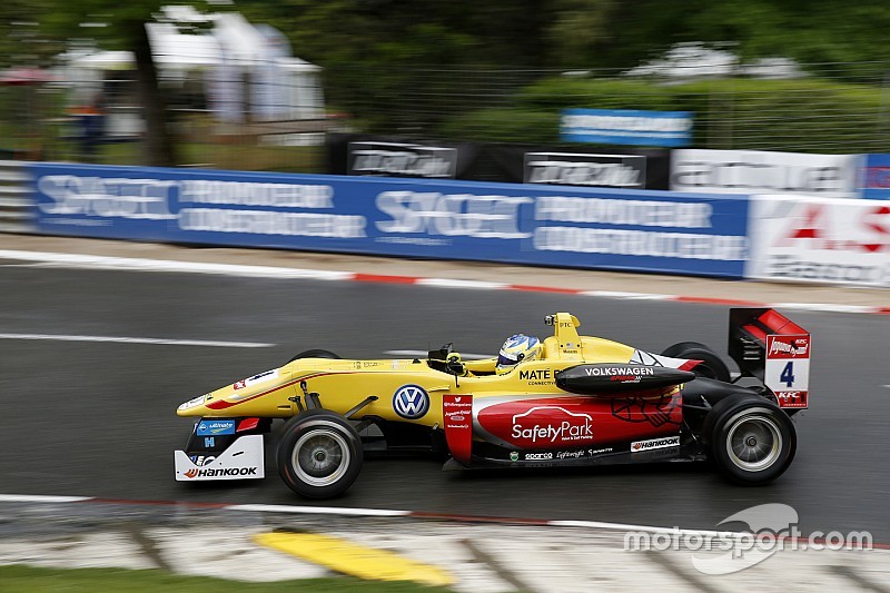 Accidente de Menezes marca segunda carrera en Spa