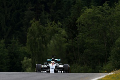 Вольф опасается гоночного темпа Ferrari