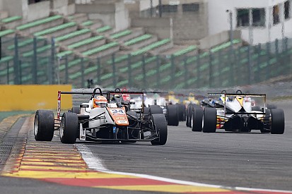 Rosenqvist - Ils se croient dans un jeu vidéo!